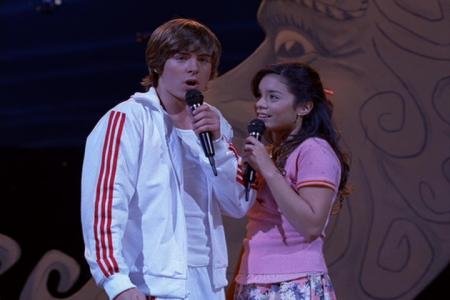 tpojour troy est gabrillela