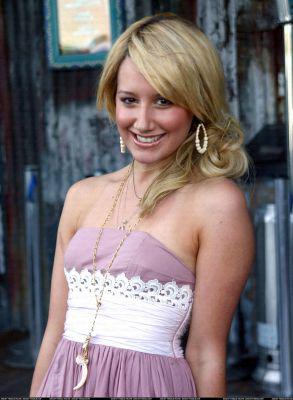 ashley vs  sharpay